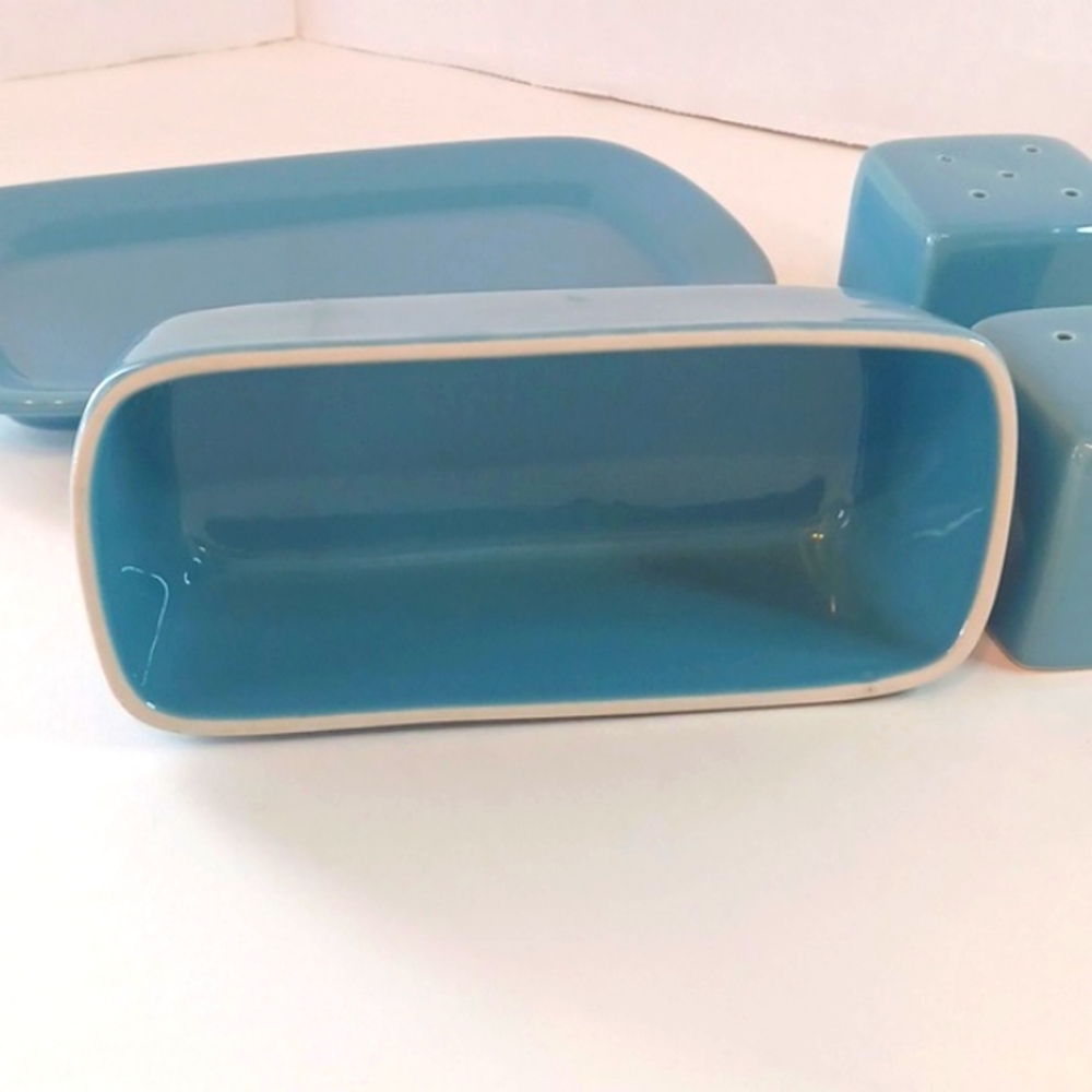 4Pc Set Blue Butter Dish Salt Pepper Shakers Stoneware 10 Strawberry Street - Picture 5 of 10